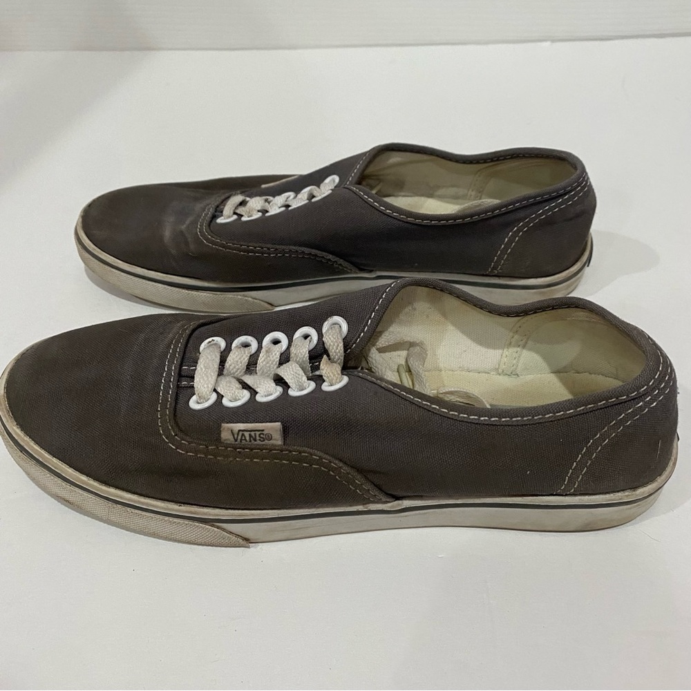 Vans Unisex Authentic Core Classics Casual Sneaker Shoe - gray, size M 5 W 6.5 - Picture 6 of 8